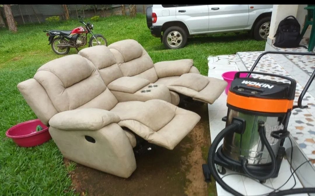 Sofa cleaning before and after